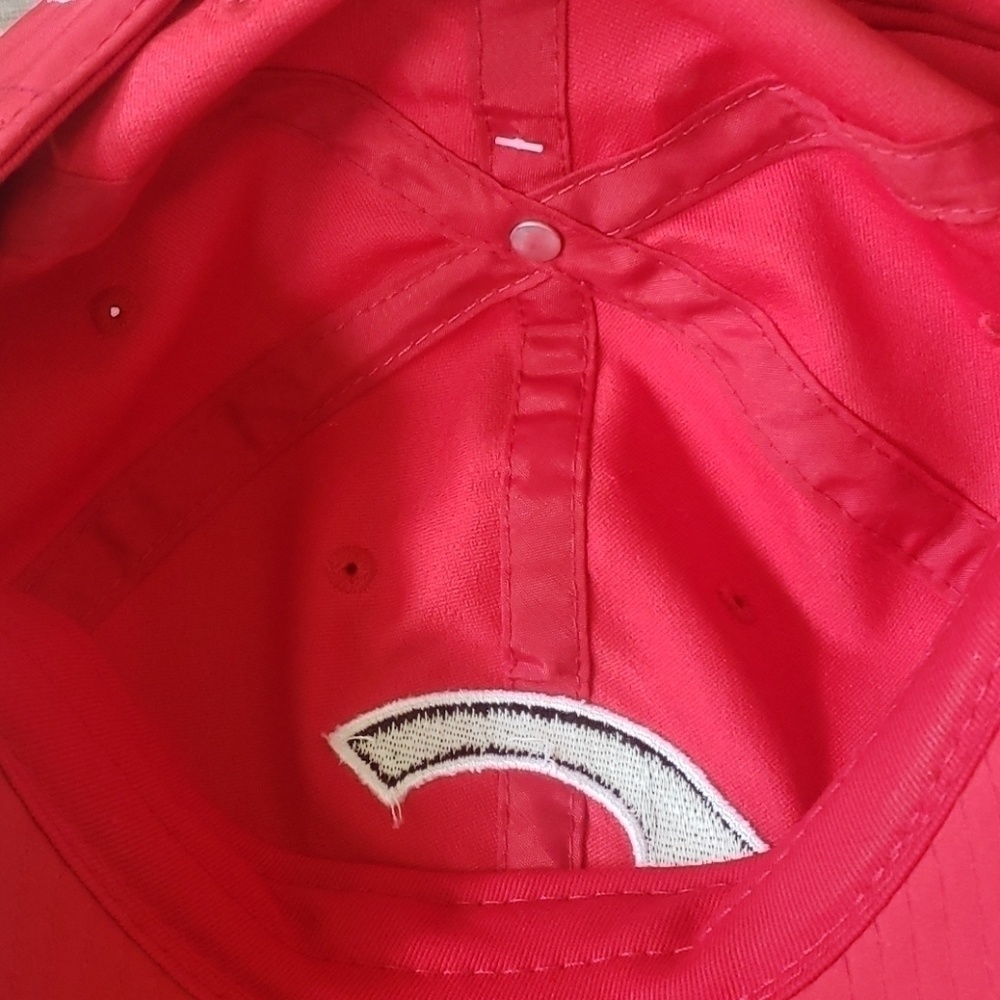 The Game red ball cap with black embroidered C NWT - Picture 8 of 10